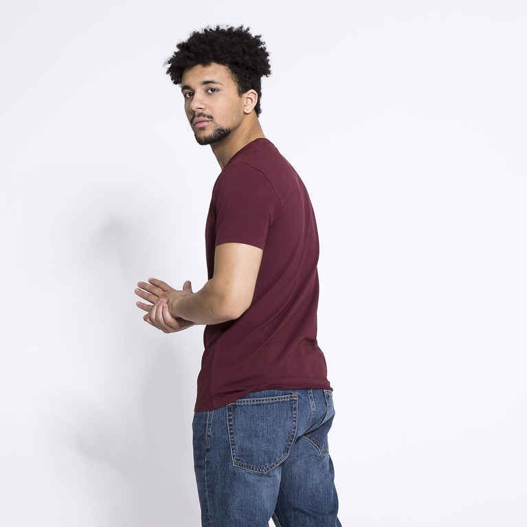 T-shirt U-neck "Casper" T-shirt U-neck "Casper"